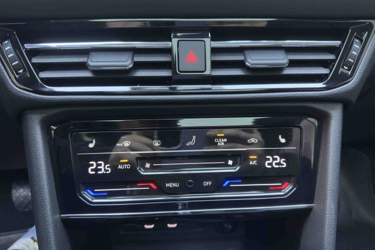 Used Volkswagen Tharu 2022 280TSI Two-Wheel-Drive Luxury Edition Interior 3