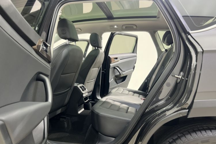 Used Volkswagen Tharu 2022 280TSI Two-Wheel-Drive Luxury Edition Interior 5