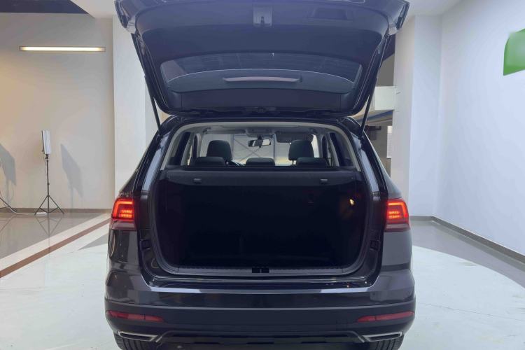 Used Volkswagen Tharu 2022 280TSI Two-Wheel-Drive Luxury Edition Interior 6