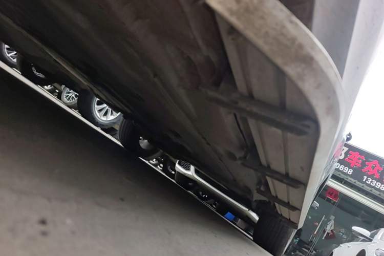 Used Volkswagen Tharu 2022 280TSI Two-Wheel-Drive Luxury Edition Left Side Sill