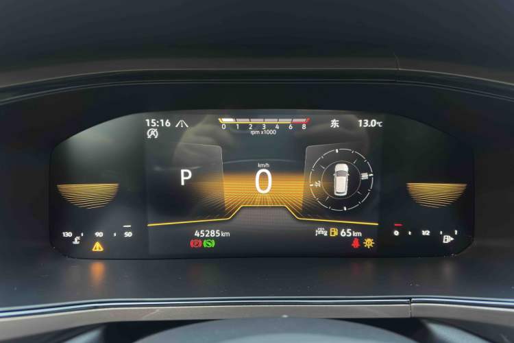Used Volkswagen Tharu 2022 280TSI Two-Wheel-Drive Luxury Edition Odometer Close Up