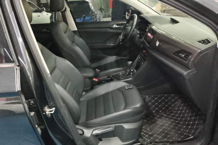 Used Volkswagen Tharu 2022 280TSI Two-Wheel-Drive Luxury Edition Right Front Seat