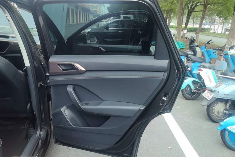 Used Volkswagen Tharu 2022 280TSI Two-Wheel-Drive Luxury Edition Right Rear Door Interior