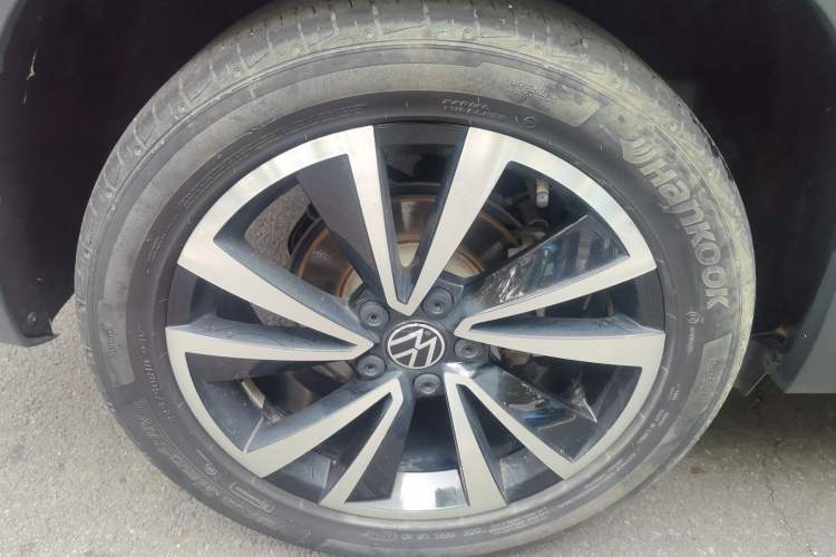 Used Volkswagen Tharu 2022 280TSI Two-Wheel-Drive Luxury Edition Right Rear Wheel Hub