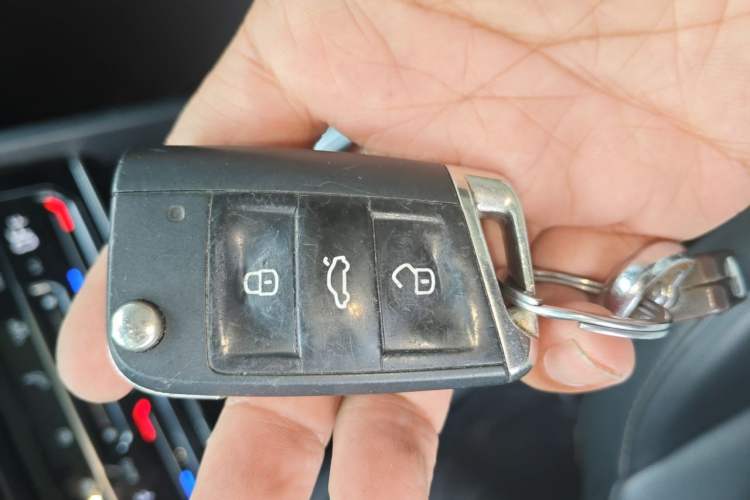 Used Volkswagen Tharu 2022 280TSI Two-Wheel Drive Comfort Edition Vehicle Key