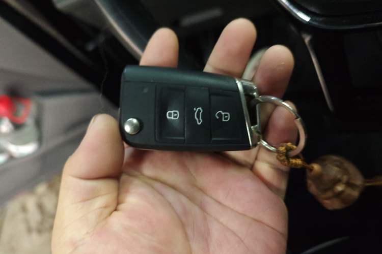Used Volkswagen Tharu 2022 280TSI Two-Wheel Drive Comfort Edition Vehicle Key