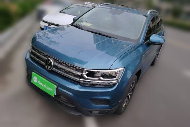 Ojetý Volkswagen Tharu 2022 280TSI Two-Wheel-Drive Luxury Edition