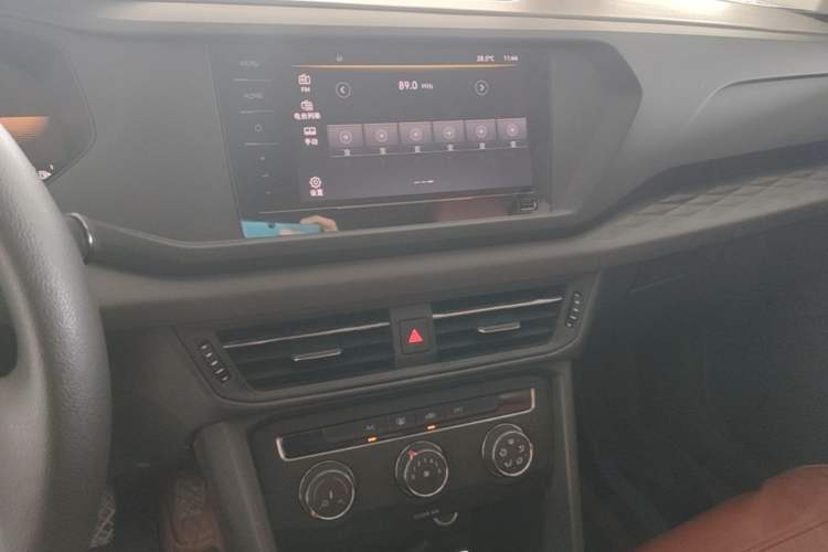 Used Volkswagen Tharu 2022 280TSI Two-Wheel Drive Trend Edition Audio And AC Panel