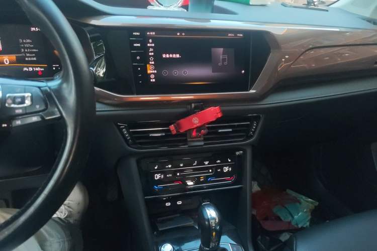 Used Volkswagen Tharu 2022 280TSI Two-Wheel-Drive Luxury Edition Audio And AC Panel