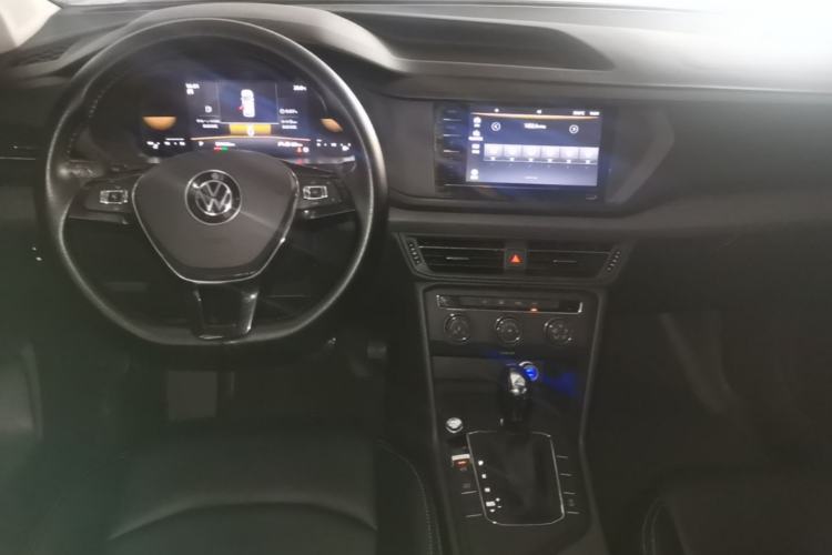 Used Volkswagen Tharu 2022 280TSI Two-Wheel Drive Trend Edition Center Console