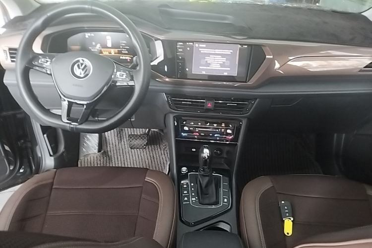 Used Volkswagen Tharu 2022 280TSI Two-Wheel-Drive Luxury Edition Center Console