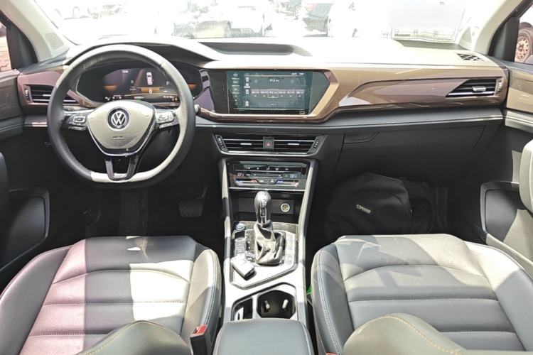 Used Volkswagen Tharu 2022 280TSI Two-Wheel Drive Comfort Edition Center Console