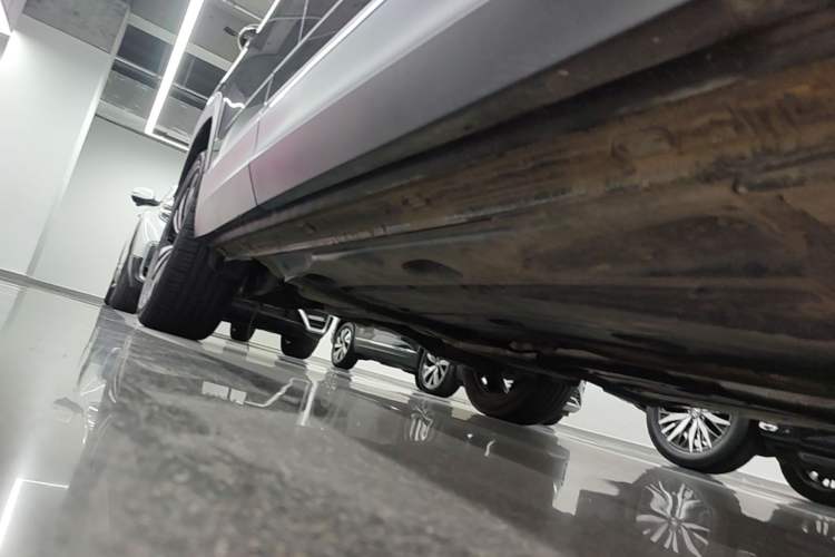 Used Volkswagen Tharu 2022 330TSI Four-Wheel Drive Flagship Edition Chassis Front Right