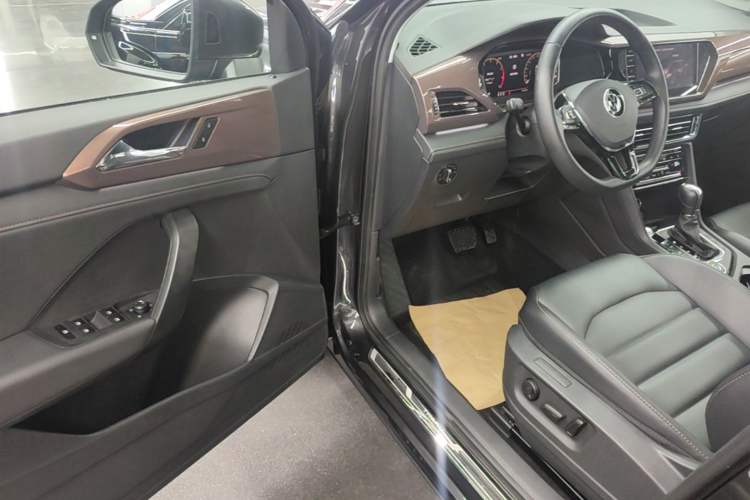 Used Volkswagen Tharu 2022 330TSI Four-Wheel Drive Flagship Edition Driver Seat