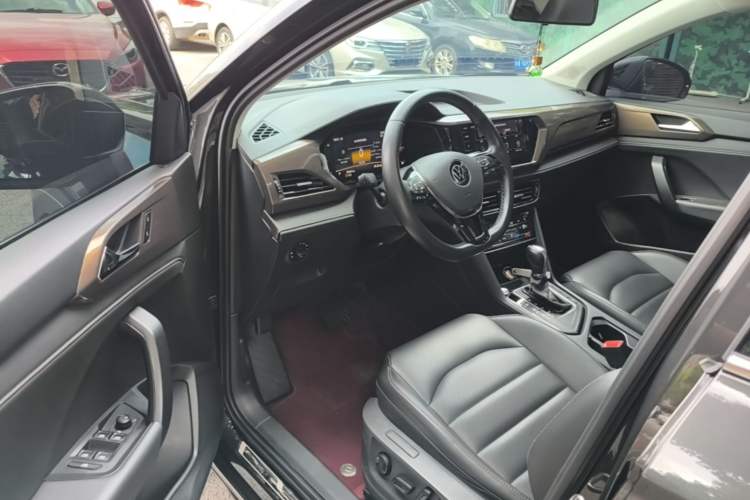Used Volkswagen Tharu 2022 280TSI Two-Wheel-Drive Luxury Edition Driver Seat