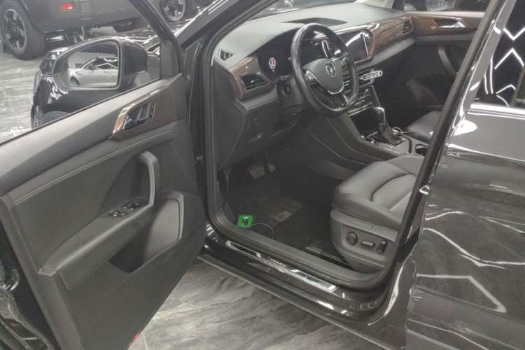 Used Volkswagen Tharu 2022 280TSI Two-Wheel-Drive Luxury Edition Driver Seat