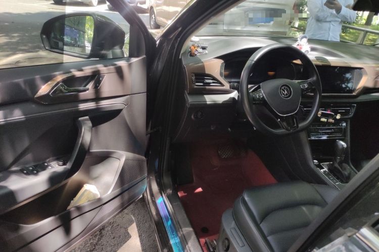 Used Volkswagen Tharu 2022 280TSI Two-Wheel-Drive Luxury Edition Driver Seat