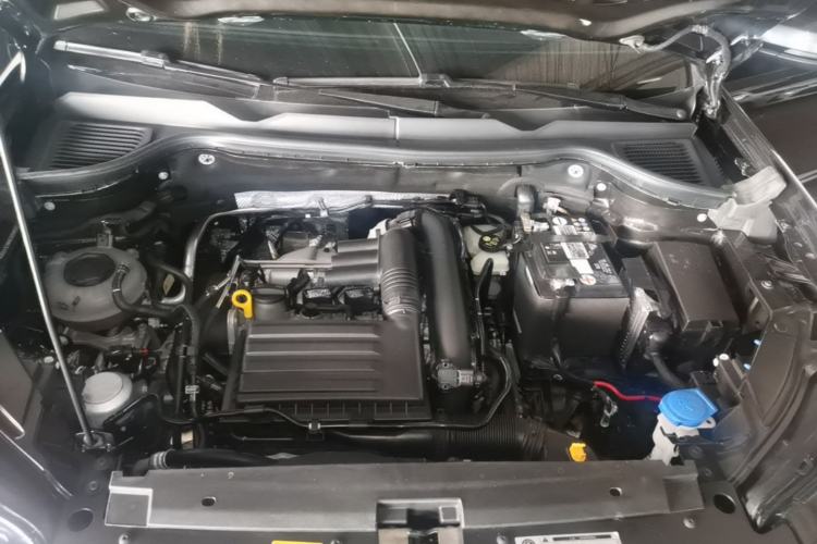 Used Volkswagen Tharu 2022 280TSI Two-Wheel Drive Trend Edition Engine Bay