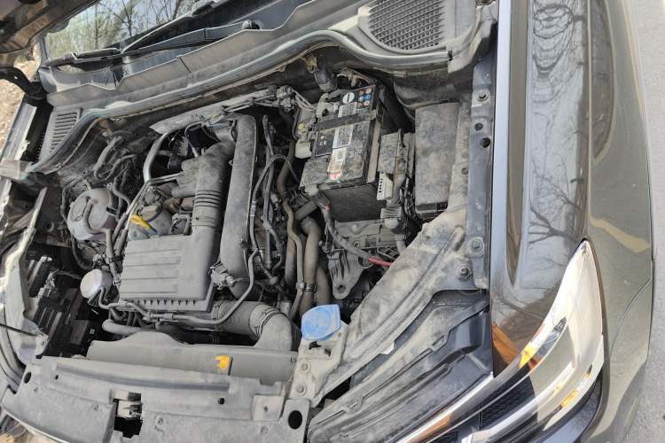 Used Volkswagen Tharu 2022 280TSI Two-Wheel-Drive Luxury Edition Engine Bay Left