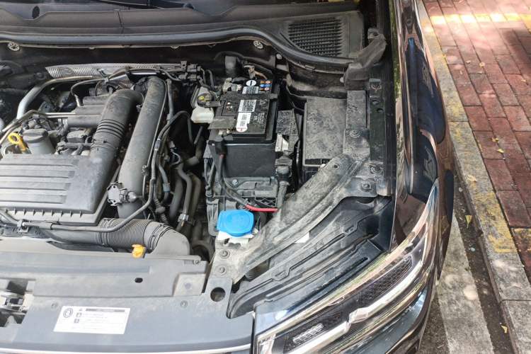 Used Volkswagen Tharu 2022 280TSI Two-Wheel-Drive Luxury Edition Engine Bay Left