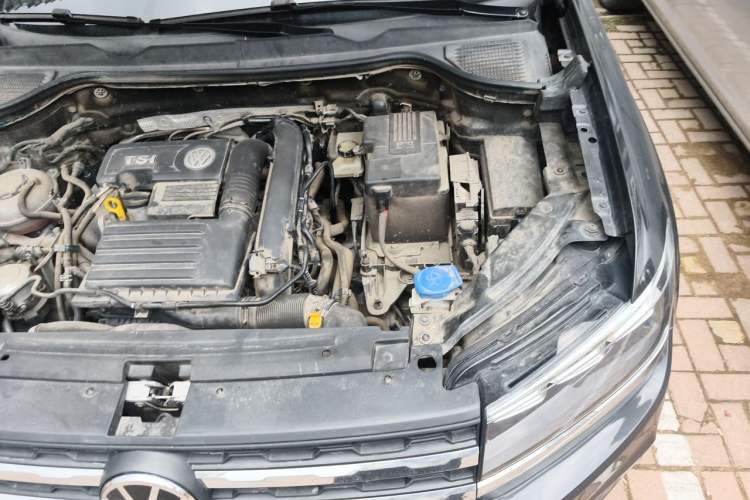 Used Volkswagen Tharu 2022 280TSI Two-Wheel Drive Trend Edition Engine Bay Left
