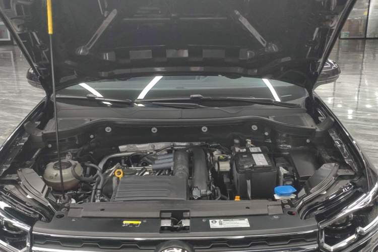 Used Volkswagen Tharu 2022 280TSI Two-Wheel-Drive Luxury Edition Engine Bay