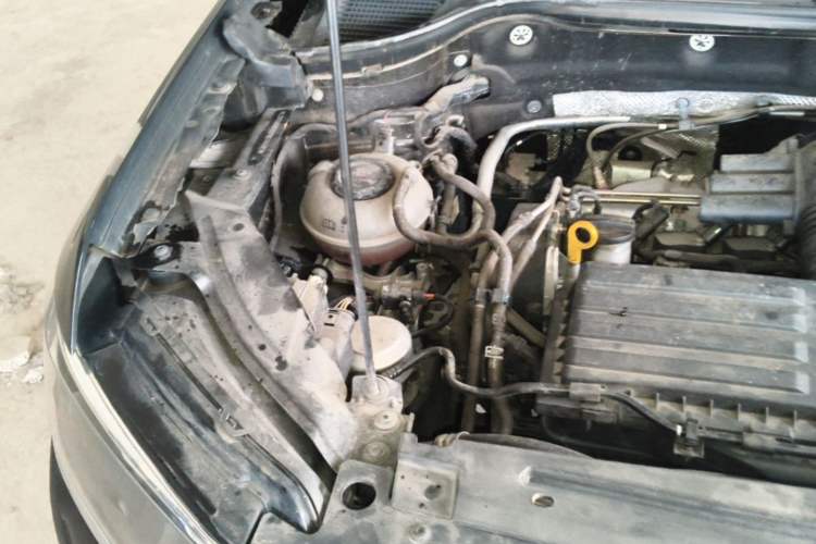 Used Volkswagen Tharu 2022 280TSI Two-Wheel Drive Trend Edition Engine Bay Right