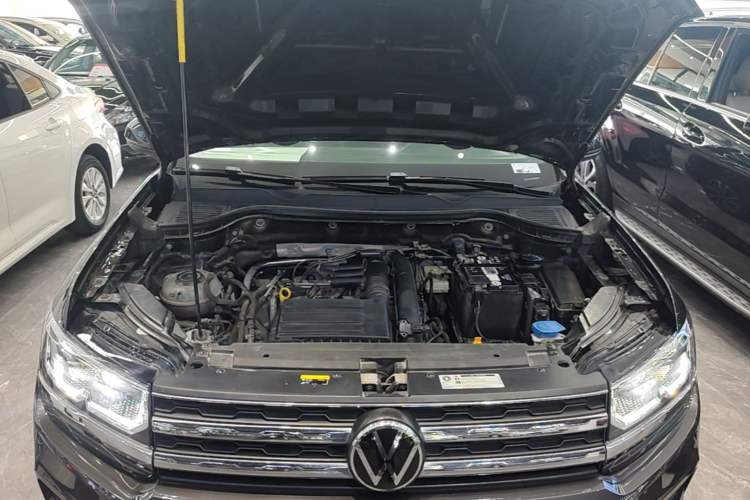 Used Volkswagen Tharu 2022 280TSI Two-Wheel-Drive Luxury Edition Engine Bay