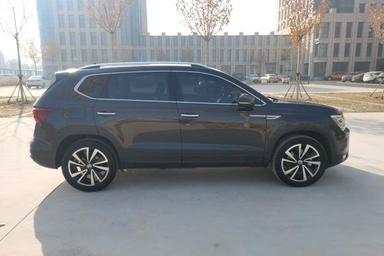 Used Volkswagen Tharu 2022 280TSI Two-Wheel-Drive Luxury Edition Exterior 2