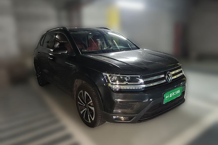 Used Volkswagen Tharu 2022 280TSI Two-Wheel-Drive Luxury Edition Front Right 45 Deg