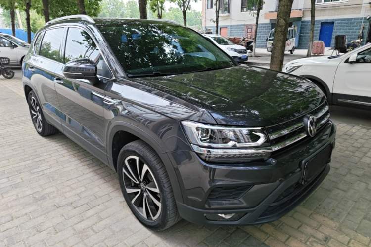 Used Volkswagen Tharu 2022 280TSI Two-Wheel-Drive Luxury Edition Front Right 45 Deg