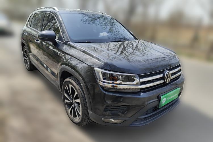 Used Volkswagen Tharu 2022 280TSI Two-Wheel-Drive Luxury Edition Front Right 45 Deg