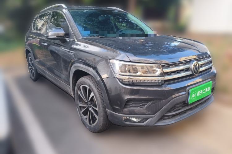 Used Volkswagen Tharu 2022 280TSI Two-Wheel-Drive Luxury Edition Front Right 45 Deg