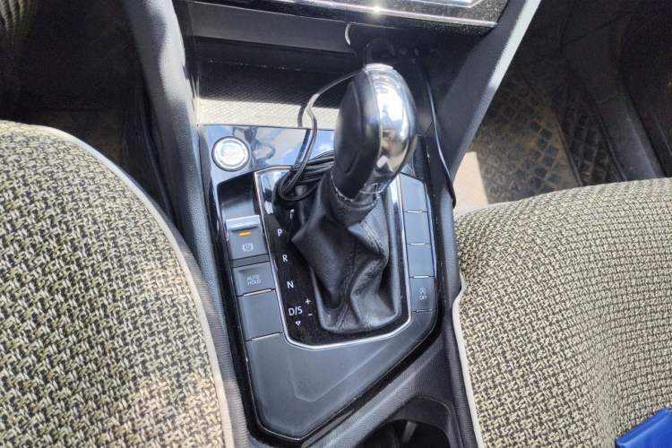 Used Volkswagen Tharu 2022 280TSI Two-Wheel Drive Comfort Edition Gear Lever