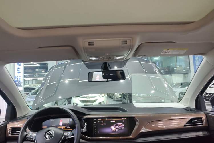 Used Volkswagen Tharu 2022 280TSI Two-Wheel-Drive Luxury Edition Headliner