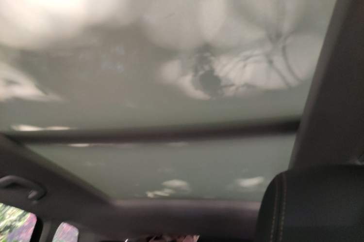 Used Volkswagen Tharu 2022 280TSI Two-Wheel-Drive Luxury Edition Headliner