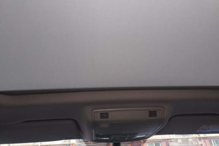 Used Volkswagen Tharu 2022 280TSI Two-Wheel-Drive Luxury Edition Headliner