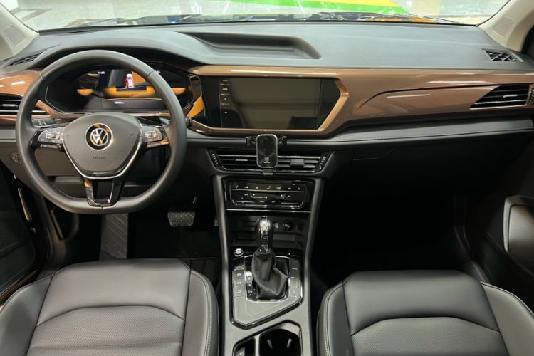 Used Volkswagen Tharu 2022 280TSI Two-Wheel-Drive Luxury Edition Interior 1
