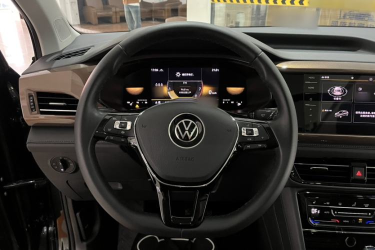 Used Volkswagen Tharu 2022 280TSI Two-Wheel-Drive Luxury Edition Interior 2