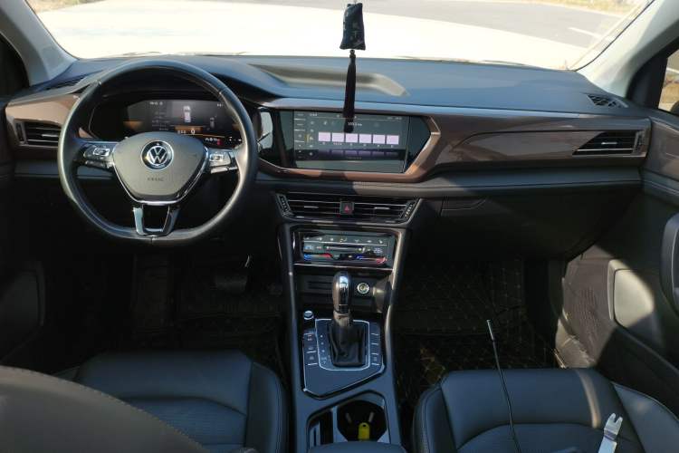 Used Volkswagen Tharu 2022 280TSI Two-Wheel-Drive Luxury Edition Interior 3