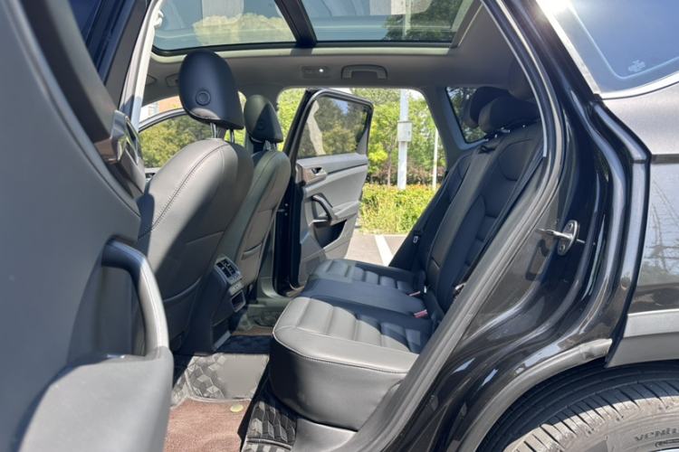 Used Volkswagen Tharu 2022 280TSI Two-Wheel-Drive Luxury Edition Interior 3