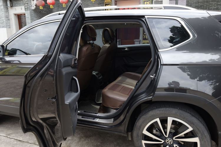 Used Volkswagen Tharu 2022 280TSI Two-Wheel-Drive Luxury Edition Interior 3