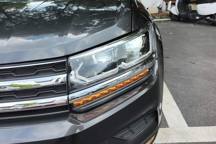Used Volkswagen Tharu 2022 280TSI Two-Wheel-Drive Luxury Edition Left Front Headlight