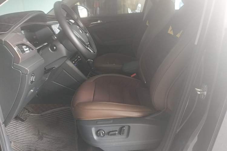 Used Volkswagen Tharu 2022 280TSI Two-Wheel-Drive Luxury Edition Left Front Seat