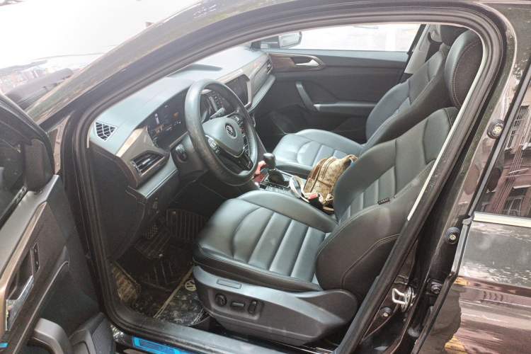 Used Volkswagen Tharu 2022 280TSI Two-Wheel-Drive Luxury Edition Left Front Seat