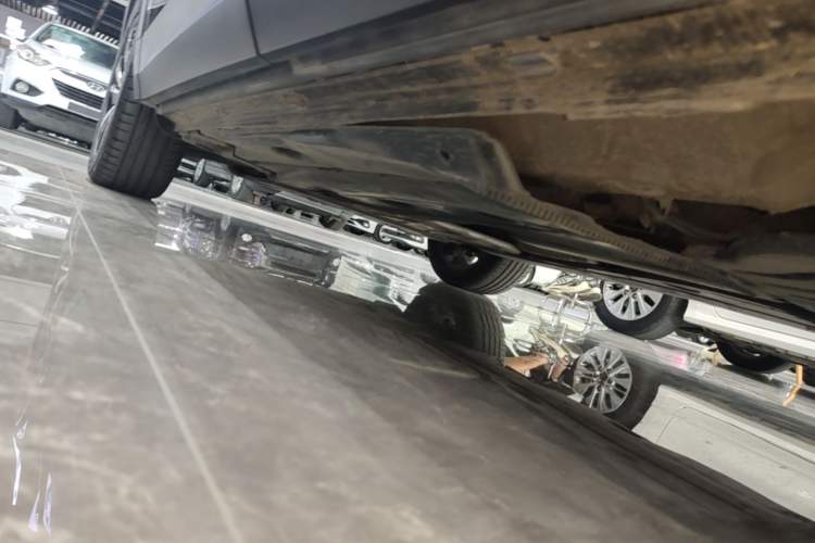 Used Volkswagen Tharu 2022 280TSI Two-Wheel-Drive Luxury Edition Left Side Sill