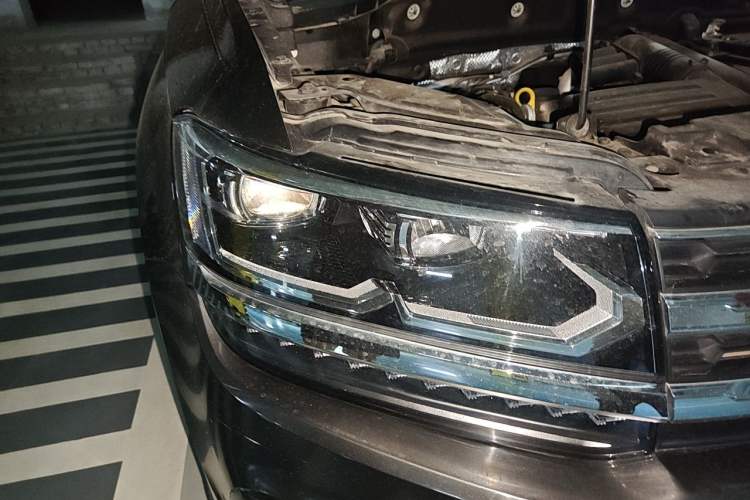 Used Volkswagen Tharu 2022 280TSI Two-Wheel-Drive Luxury Edition Right Front Headlight