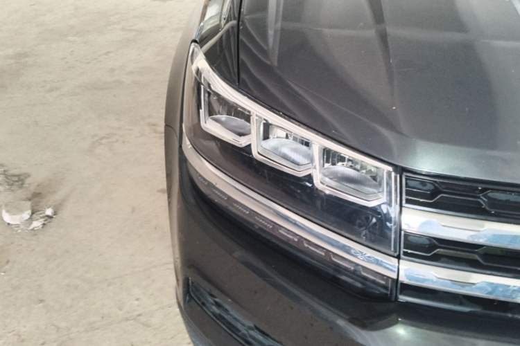 Used Volkswagen Tharu 2022 280TSI Two-Wheel Drive Trend Edition Right Front Headlight