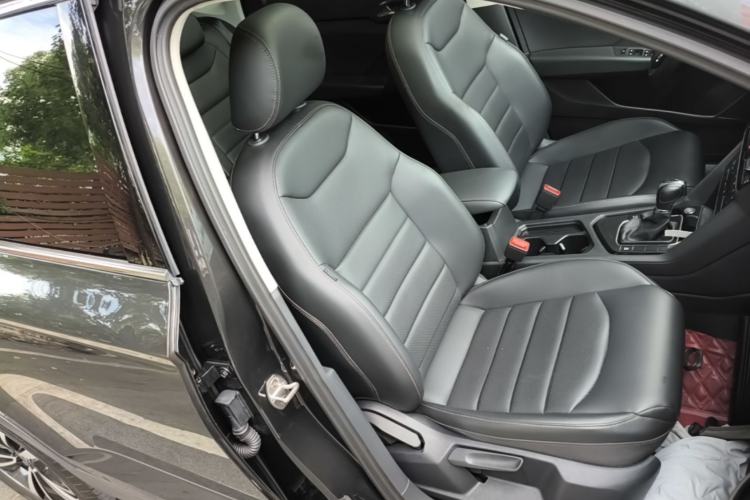 Used Volkswagen Tharu 2022 280TSI Two-Wheel-Drive Luxury Edition Right Front Seat
