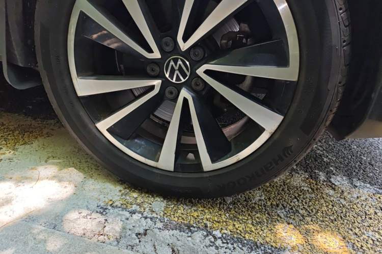 Used Volkswagen Tharu 2022 280TSI Two-Wheel-Drive Luxury Edition Right Front Wheel Hub